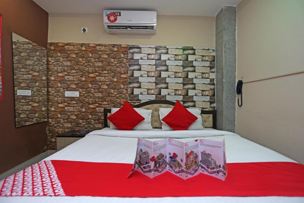Oyo 14487 Hotel Stay Inn Колката Екстериор снимка